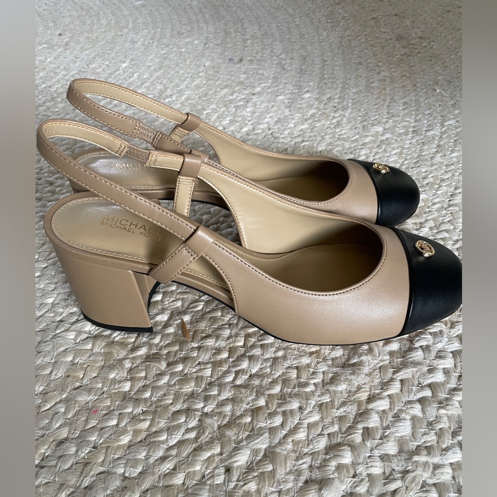 Michael Kors Tan Block Heel Sandals - Picture 8 of 11